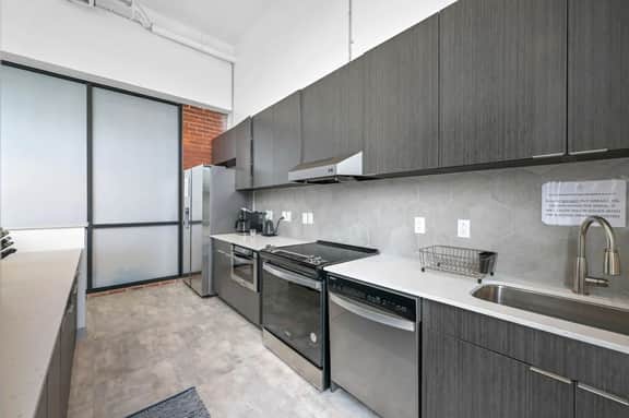 1 Bed|1 Bath | Northshore Close To Aquarium - Image 3