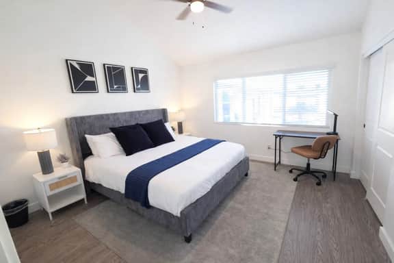 King Beds | Pool | Near Airport, DT, ConventionC - Image 5